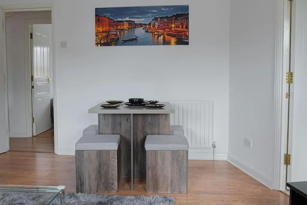 Stylish Waterfront Apartment Londyn