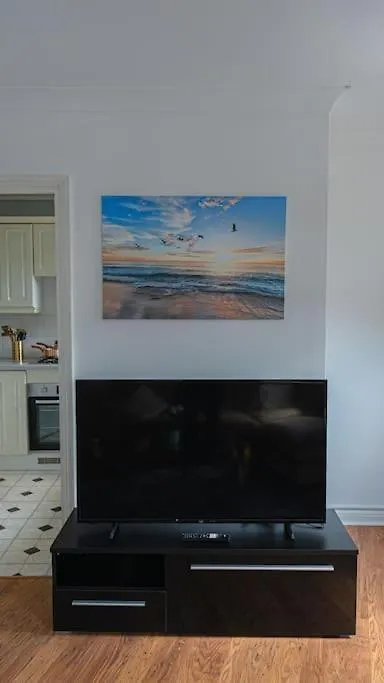 Stylish Waterfront Apartment Londyn