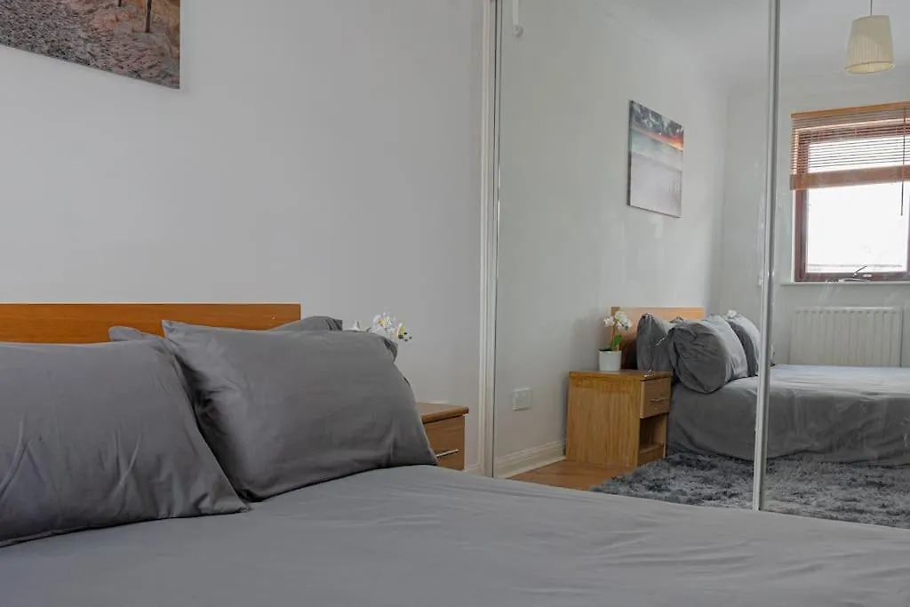 Stylish Waterfront Apartment Londyn 0*,