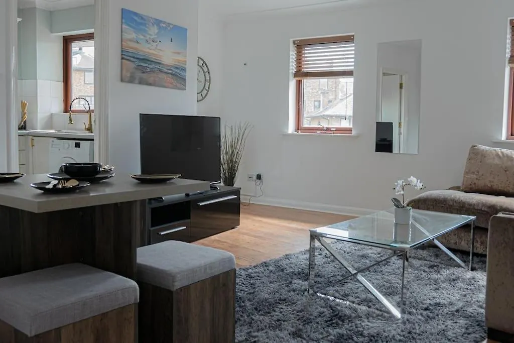 Stylish Waterfront Apartment Londyn