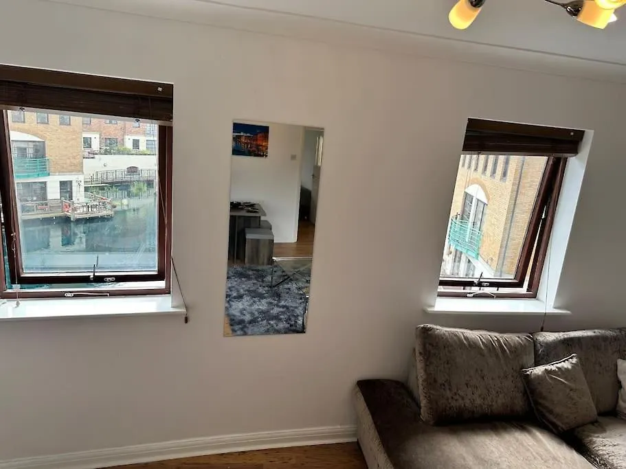 Stylish Waterfront Apartment Londyn 0*,